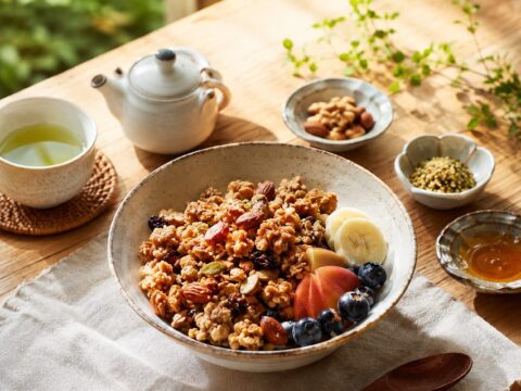 プレミアムグラノーラ800g無添加はどこで買える？賞味期限・カロリー・値段まとめ